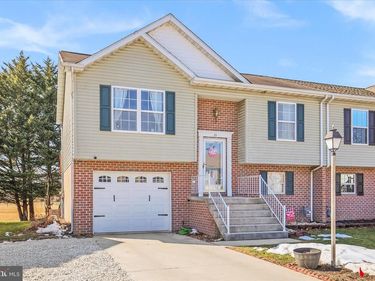 23 WESTVIEW, MCSHERRYSTOWN, PA 17344