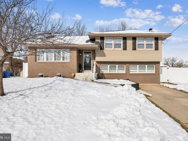 205 AVON ROAD, CHERRY HILL, NJ 08034