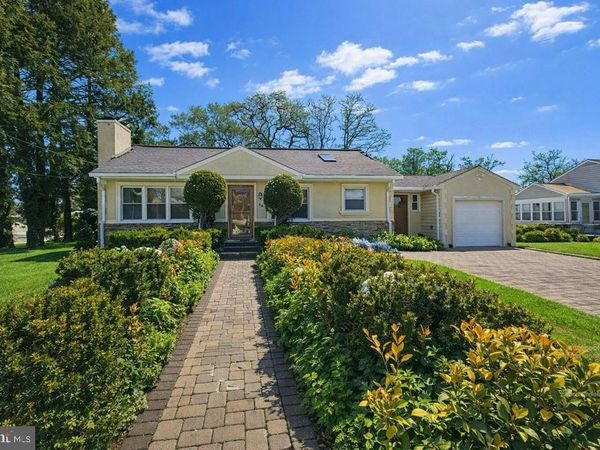 96 LAKEDALE DRIVE, LAWRENCEVILLE, NJ 08648