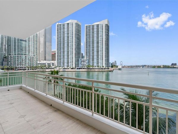 888 Brickell Key Dr, Unit 408, Miami, FL 33131