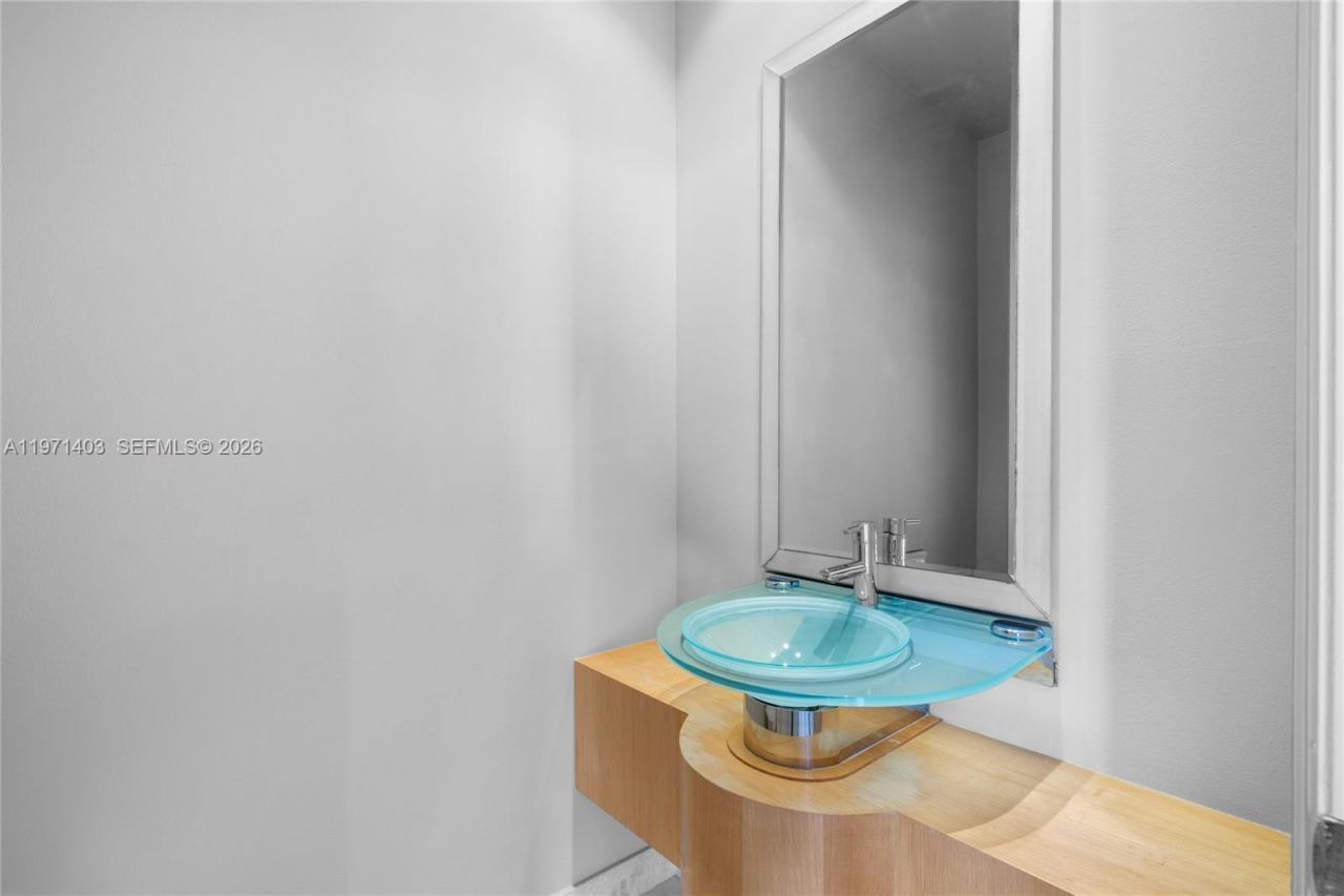 888 Brickell Key Dr, Unit 408, Miami, FL 33131 Photo