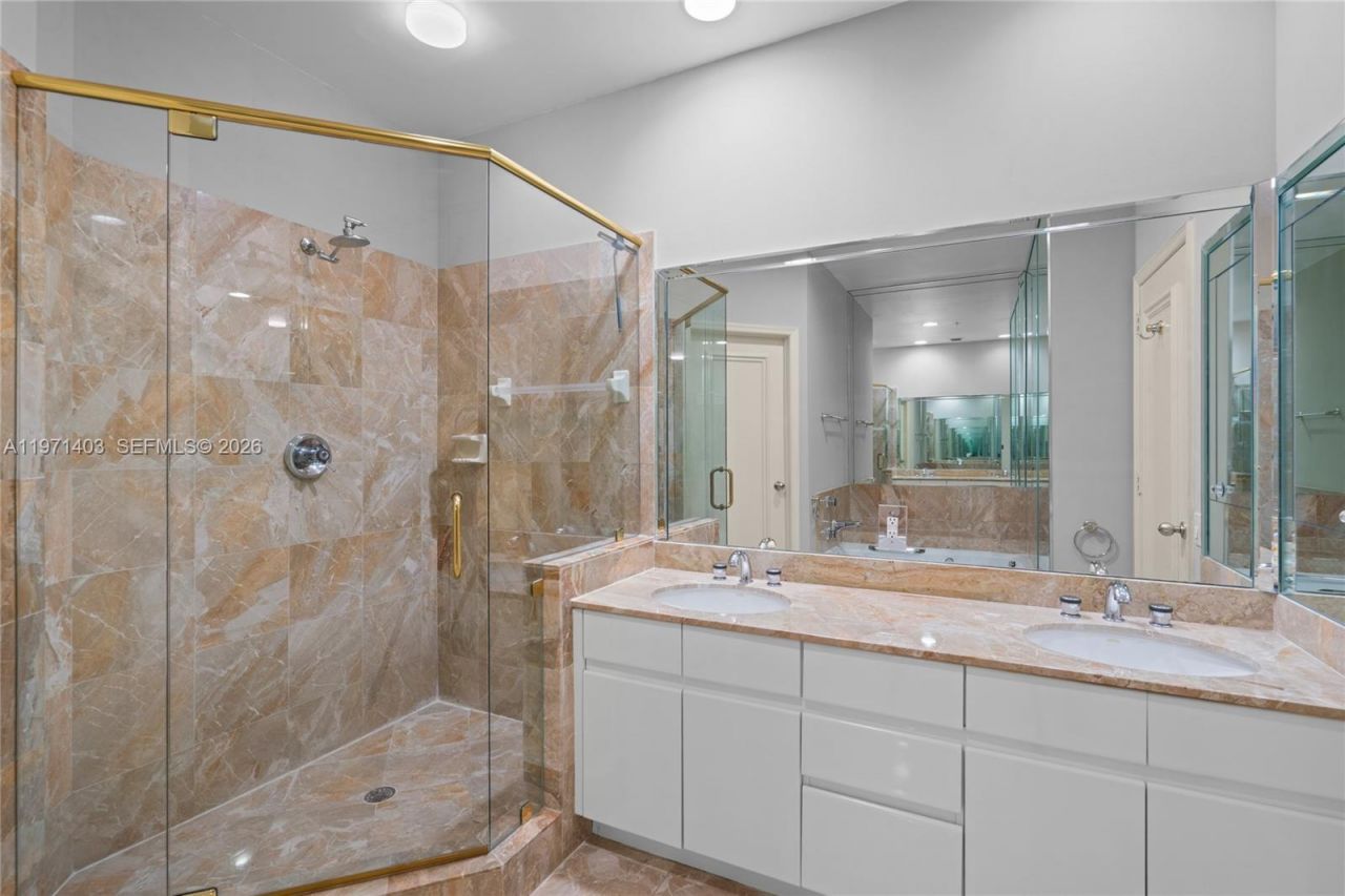 888 Brickell Key Dr, Unit 408, Miami, FL 33131 Photo