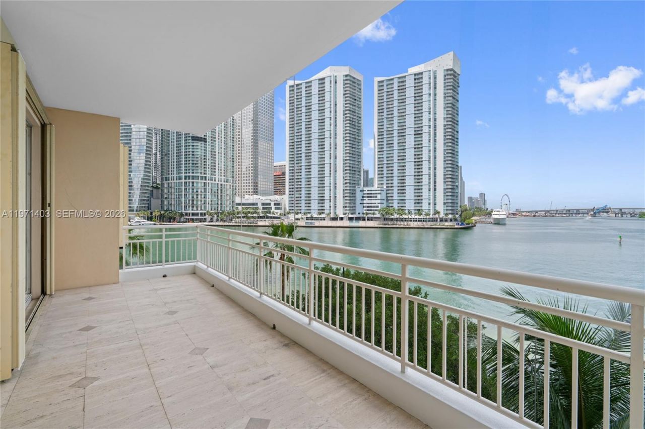 888 Brickell Key Dr, Unit 408, Miami, FL 33131 Photo