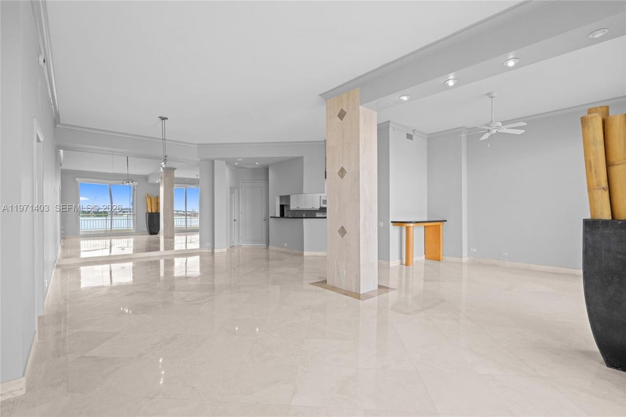 888 Brickell Key Dr, Unit 408, Miami, FL 33131 Photo