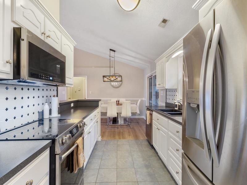 101 Peninsula Ct.  Photo 17