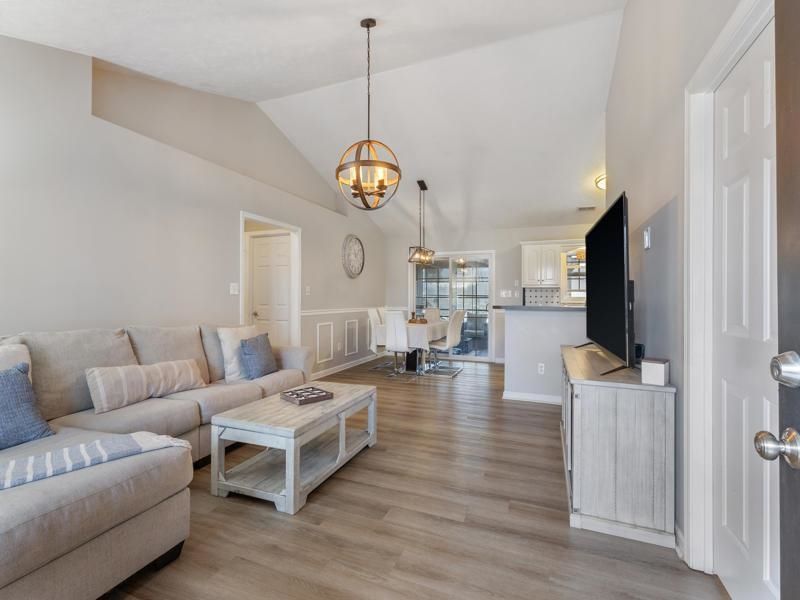 101 Peninsula Ct.  Photo 8