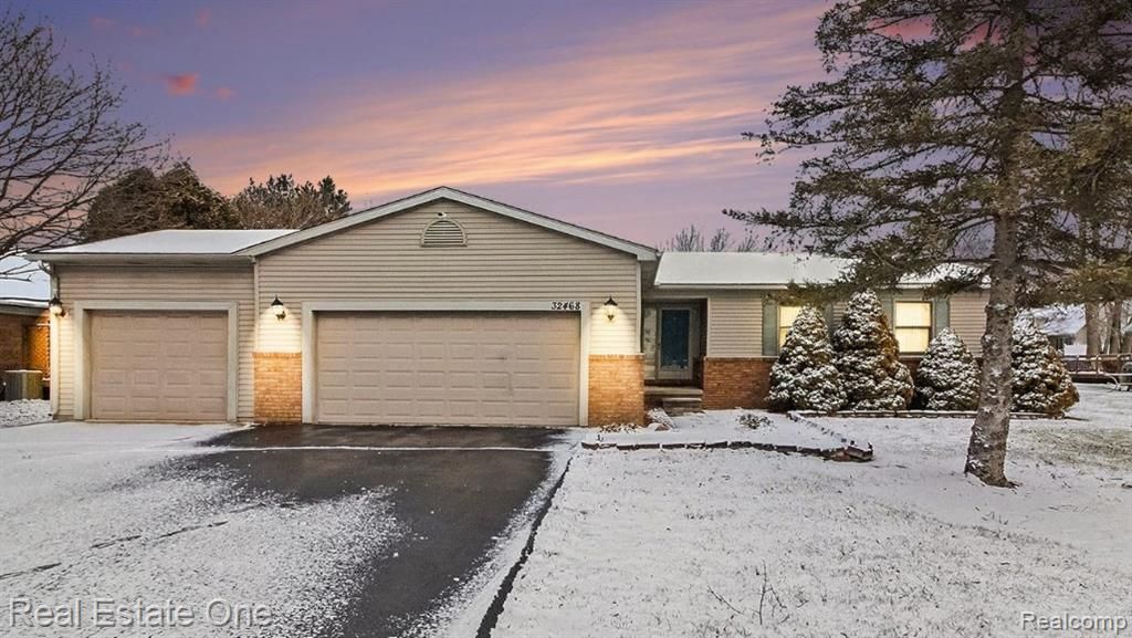 32468 W 10 Mile Road, Farmington Hills, MI 48336 Main Photo