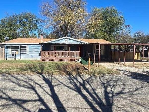 3815 Oak Meadow Street, Granbury, TX 76048