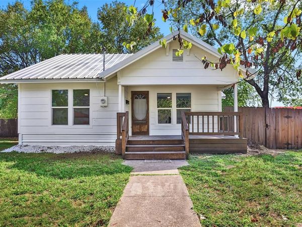 1005 N Neal Street, Commerce, TX 75428