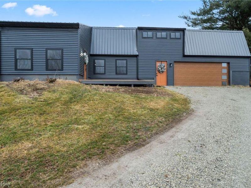 3805 Botson Lane, Cambridge, OH 43725 Photo 4