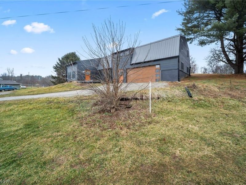 3805 Botson Lane, Cambridge, OH 43725 Photo 5