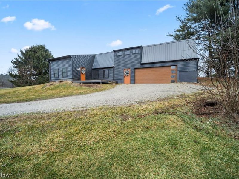 3805 Botson Lane, Cambridge, OH 43725 Photo 6