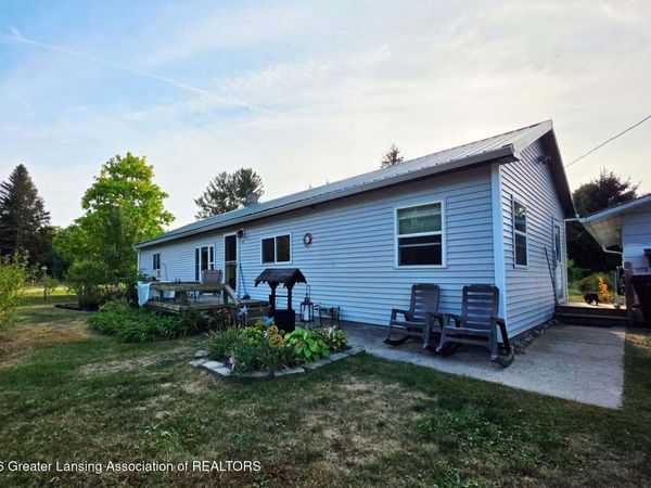 14 S 5th Street, Morley, MI 49336