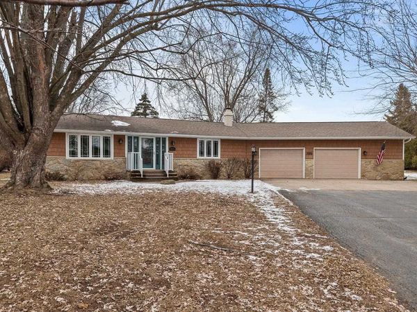 3225 N ABENDROTH STREET, Appleton, WI 54914