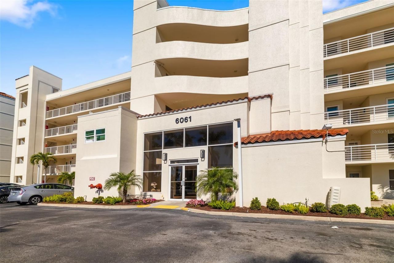 6061 Bahia Del Mar Circle, Unit 442, Saint Petersburg, FL 33715 Photo