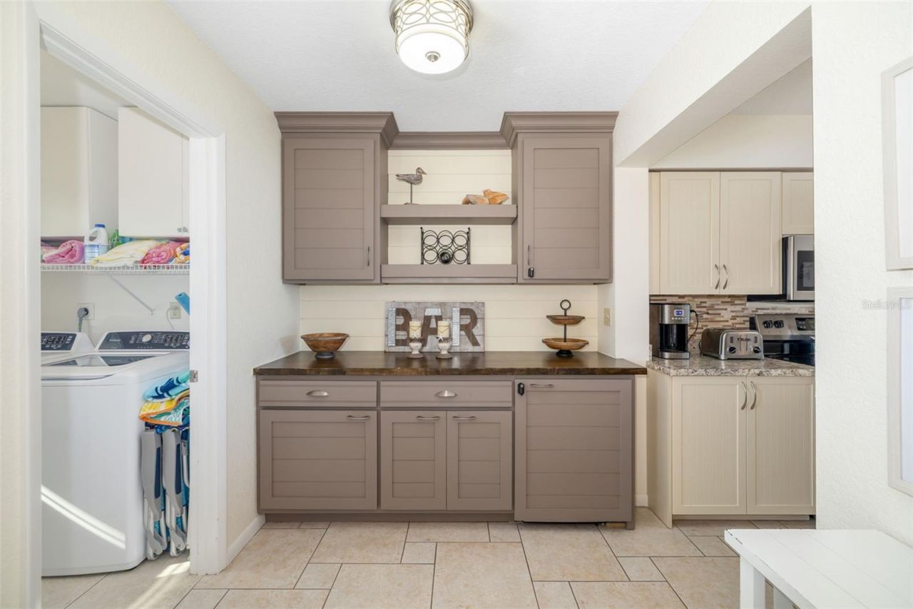 6061 Bahia Del Mar Circle, Unit 442, Saint Petersburg, FL 33715 Photo