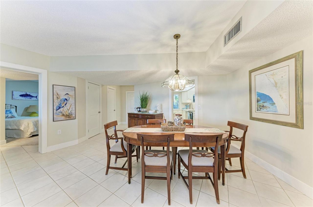 4835 Gulf Of Mexico Drive, Unit 105, Longboat Key, FL 34228 Photo