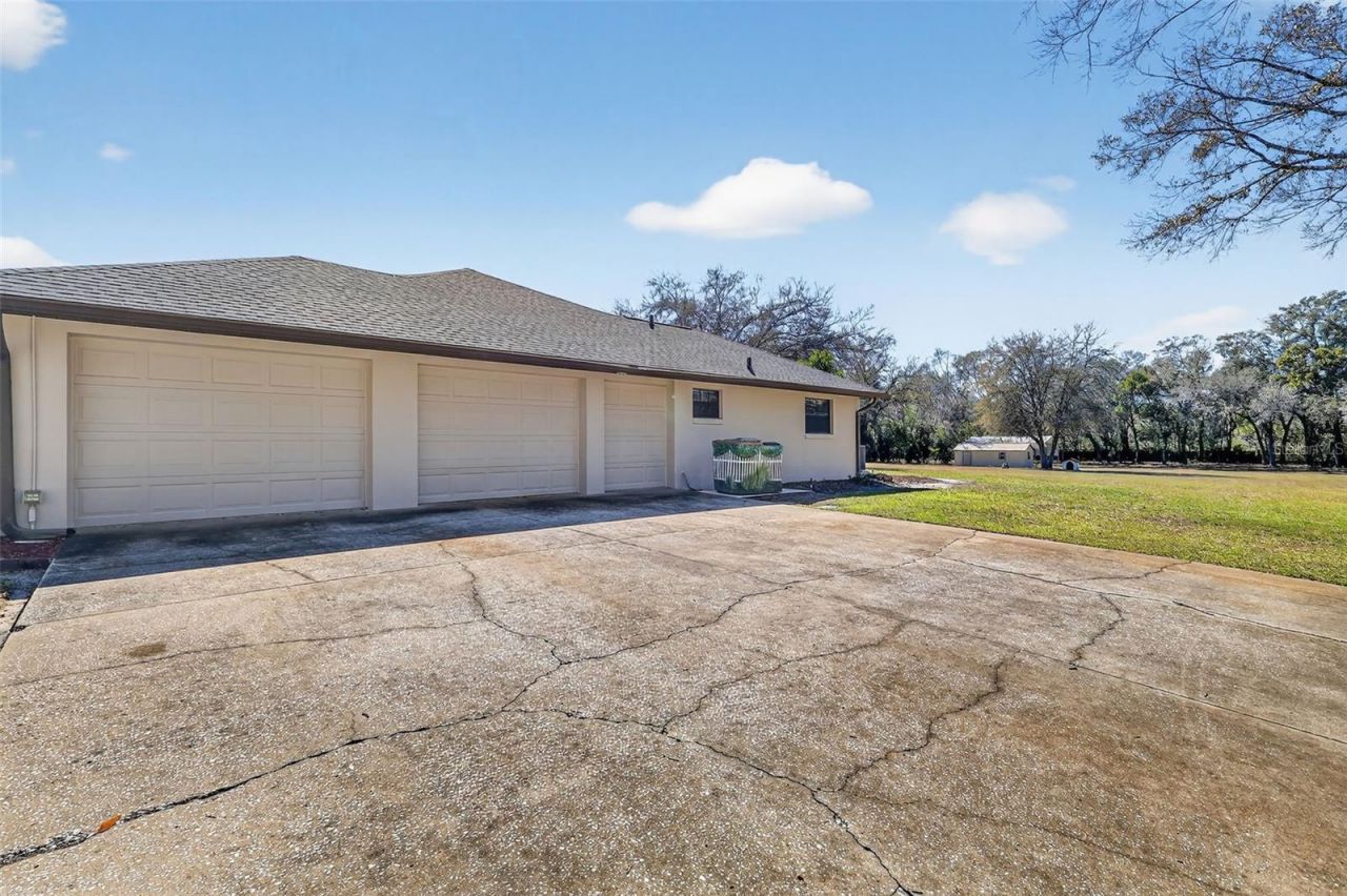 32239 Wolf Branch Lane, Sorrento, FL 32776 Photo