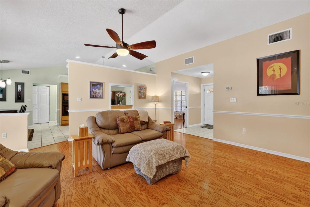 32239 Wolf Branch Lane, Sorrento, FL 32776 Photo