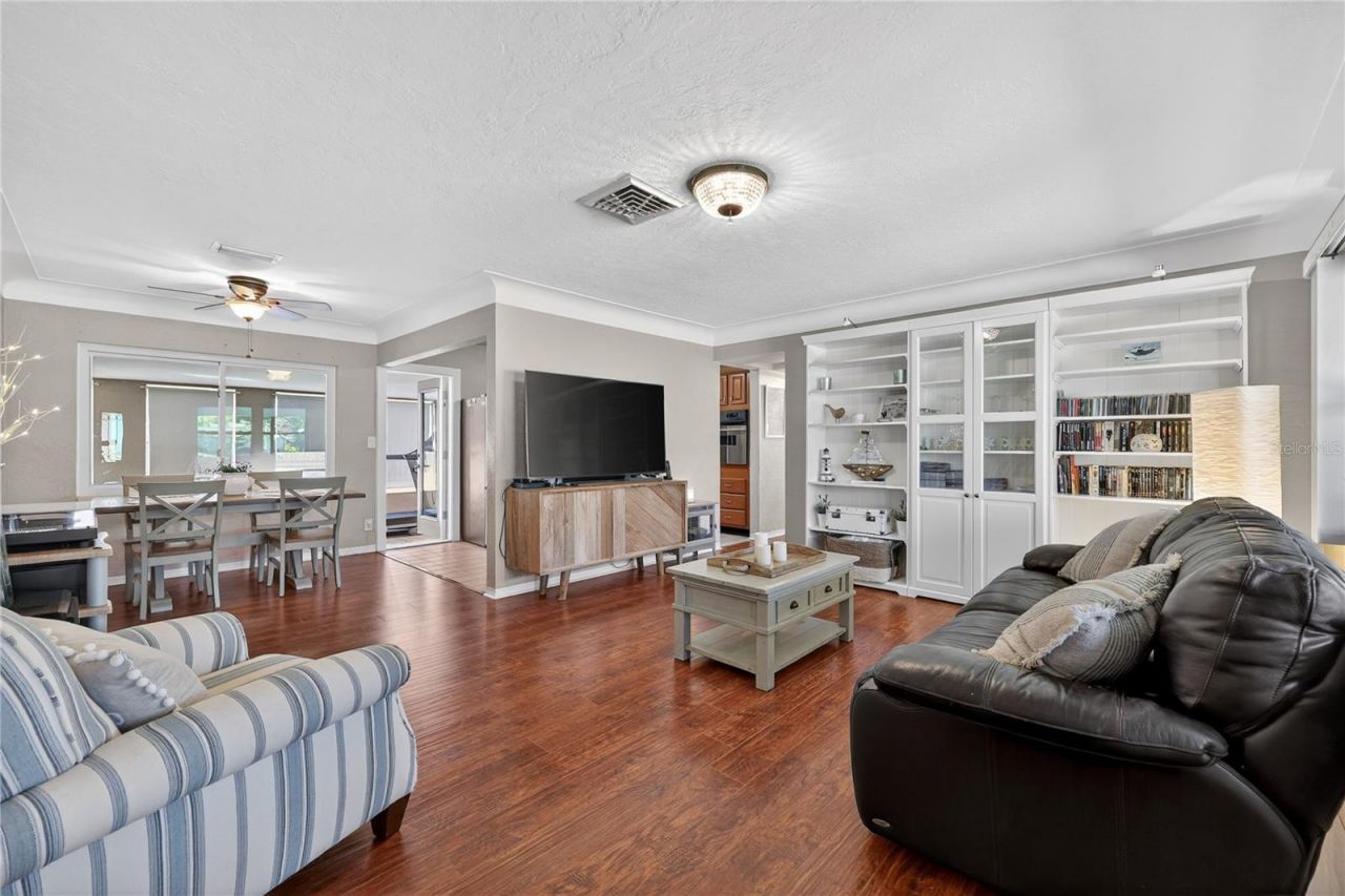 6194 28th Avenue N, Saint Petersburg, FL 33710 Photo