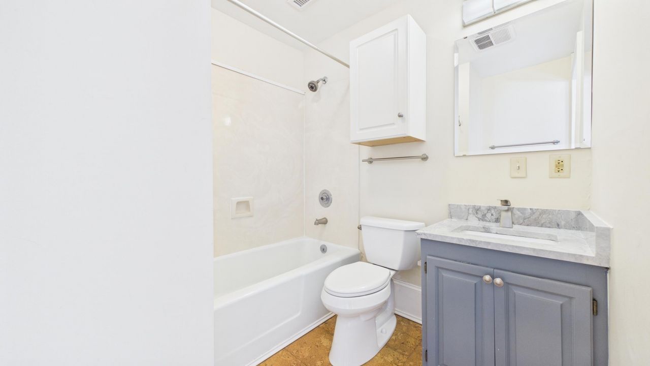 52 S Battery Photo 15