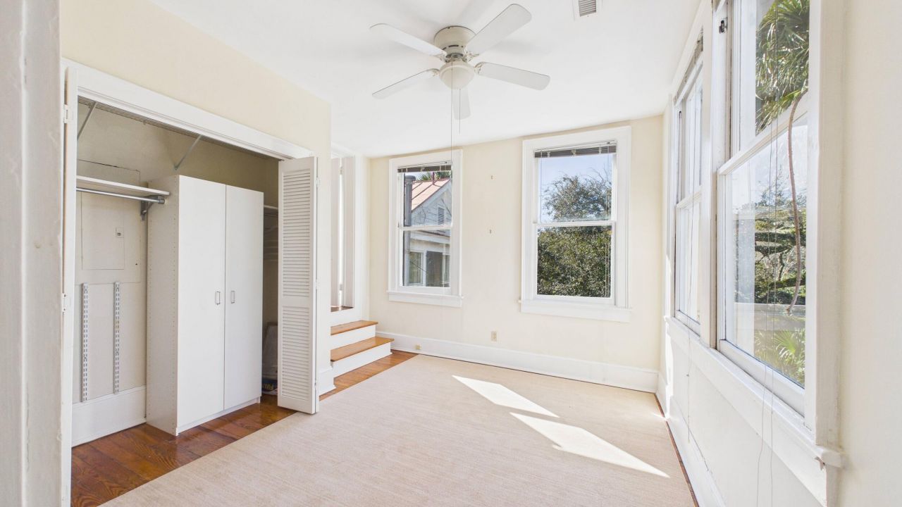 52 S Battery Photo 16