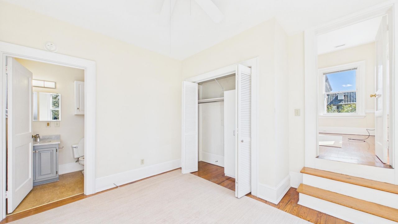 52 S Battery Photo 17