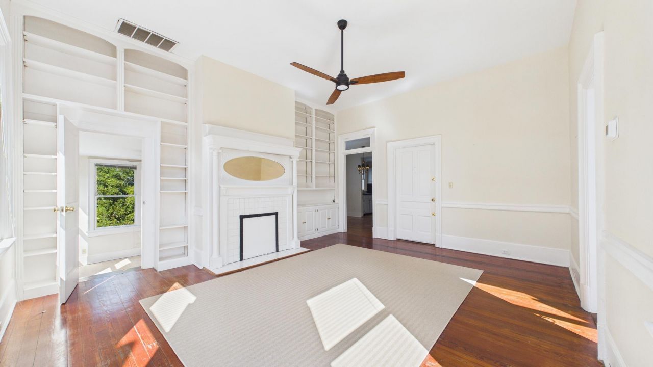 52 S Battery Photo 6