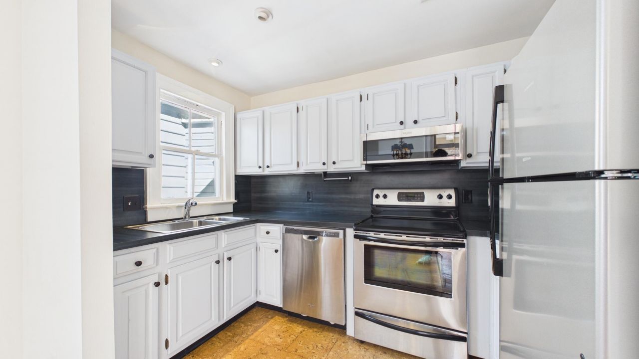 52 S Battery Photo 9