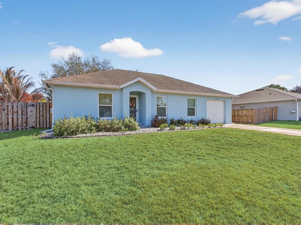1011 SE Euclid Lane, Port Saint Lucie, FL 34983