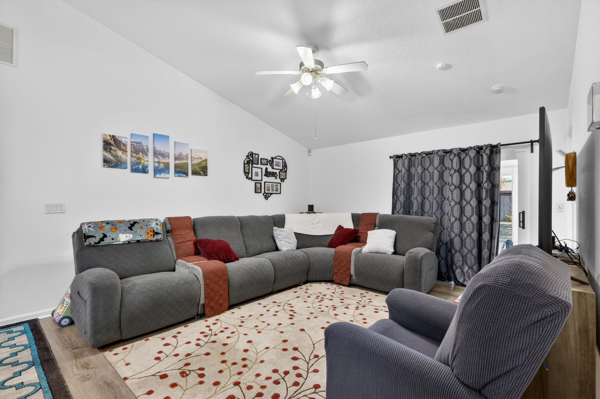 1011 SE Euclid Lane, Port Saint Lucie, FL 34983 Photo