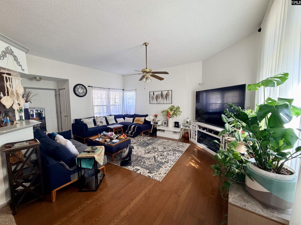 113 Chippenham Circle  Photo 10