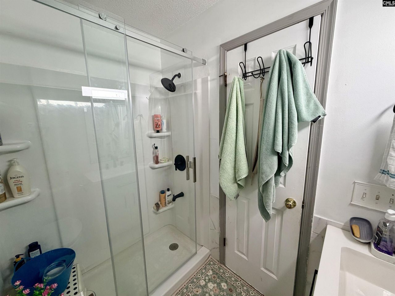 113 Chippenham Circle Photo 15