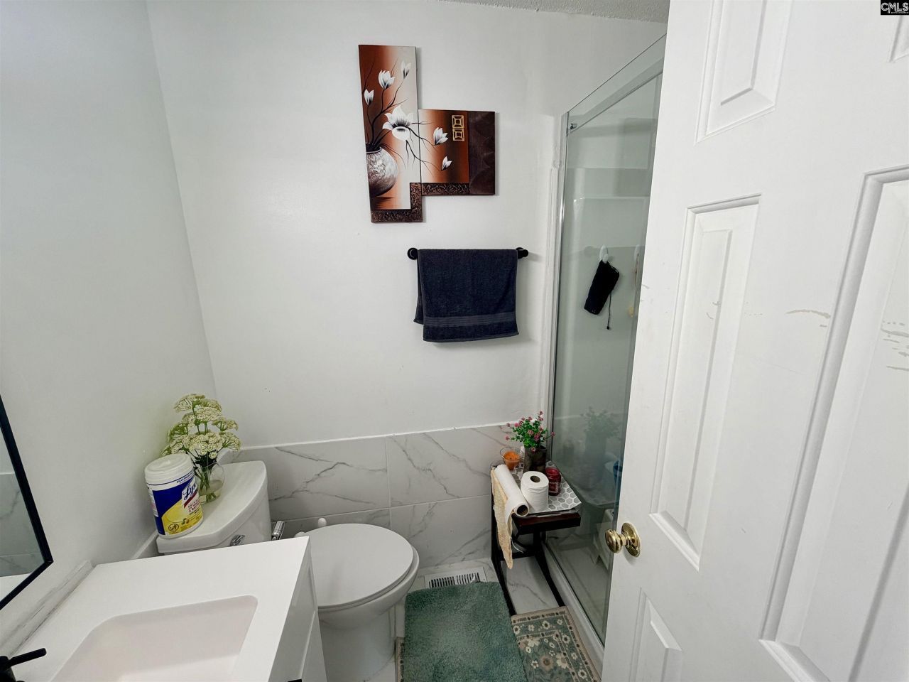 113 Chippenham Circle  Photo 16