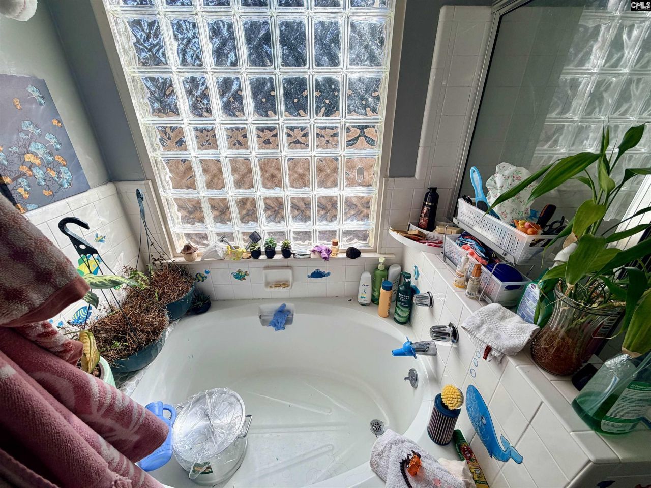 113 Chippenham Circle Photo 18