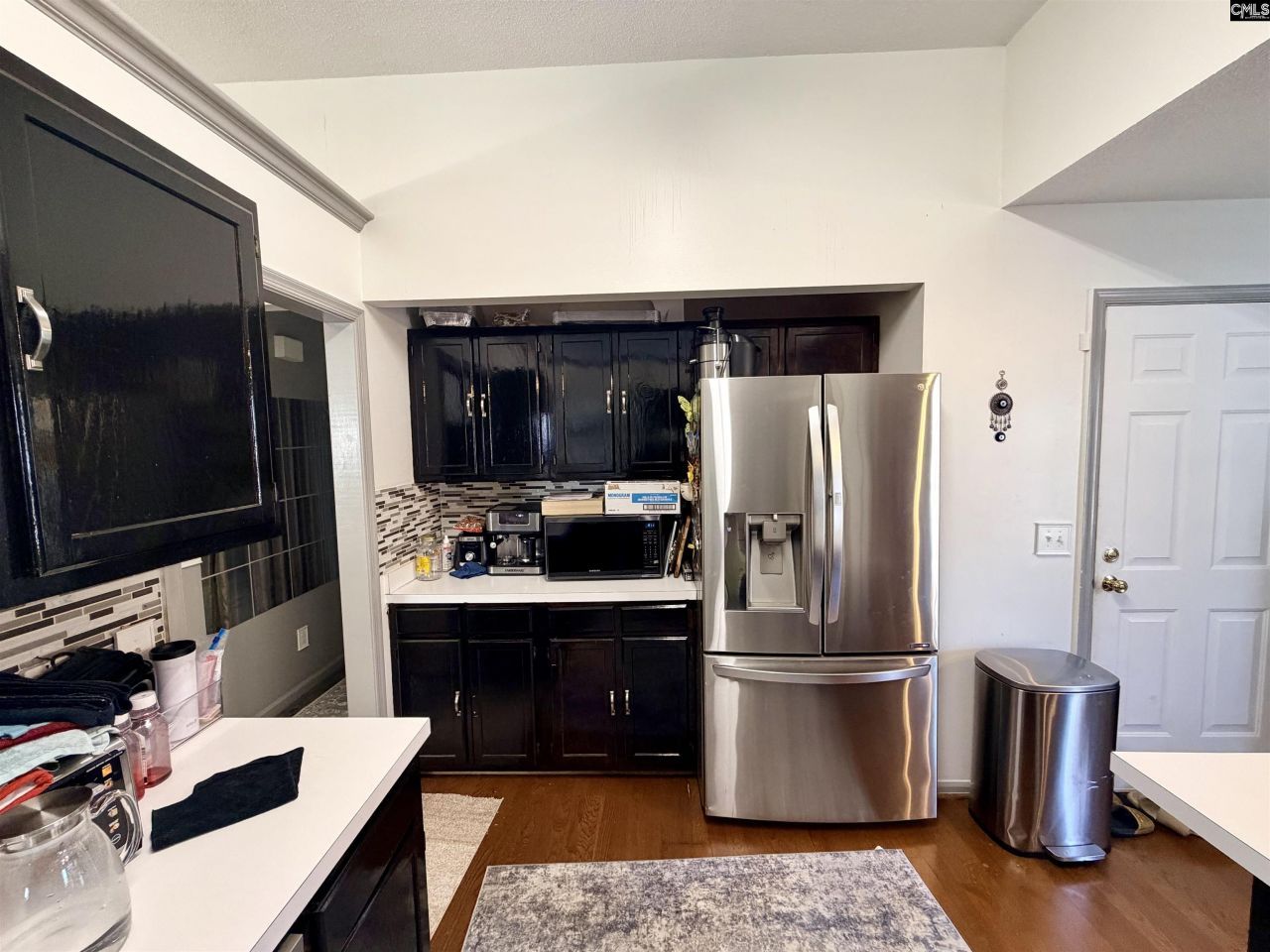 113 Chippenham Circle Photo 4