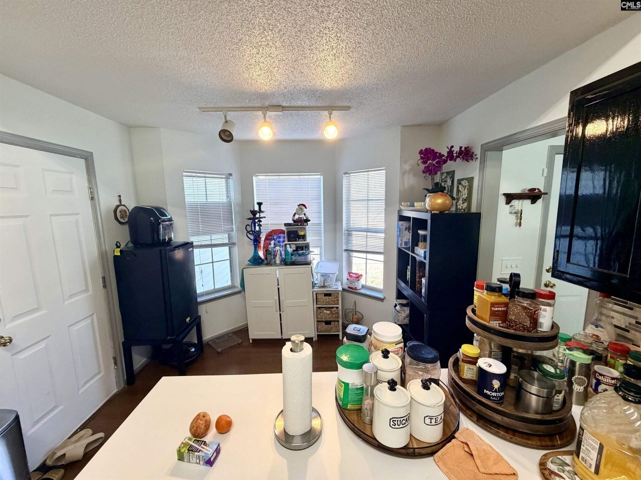 113 Chippenham Circle  Photo 7