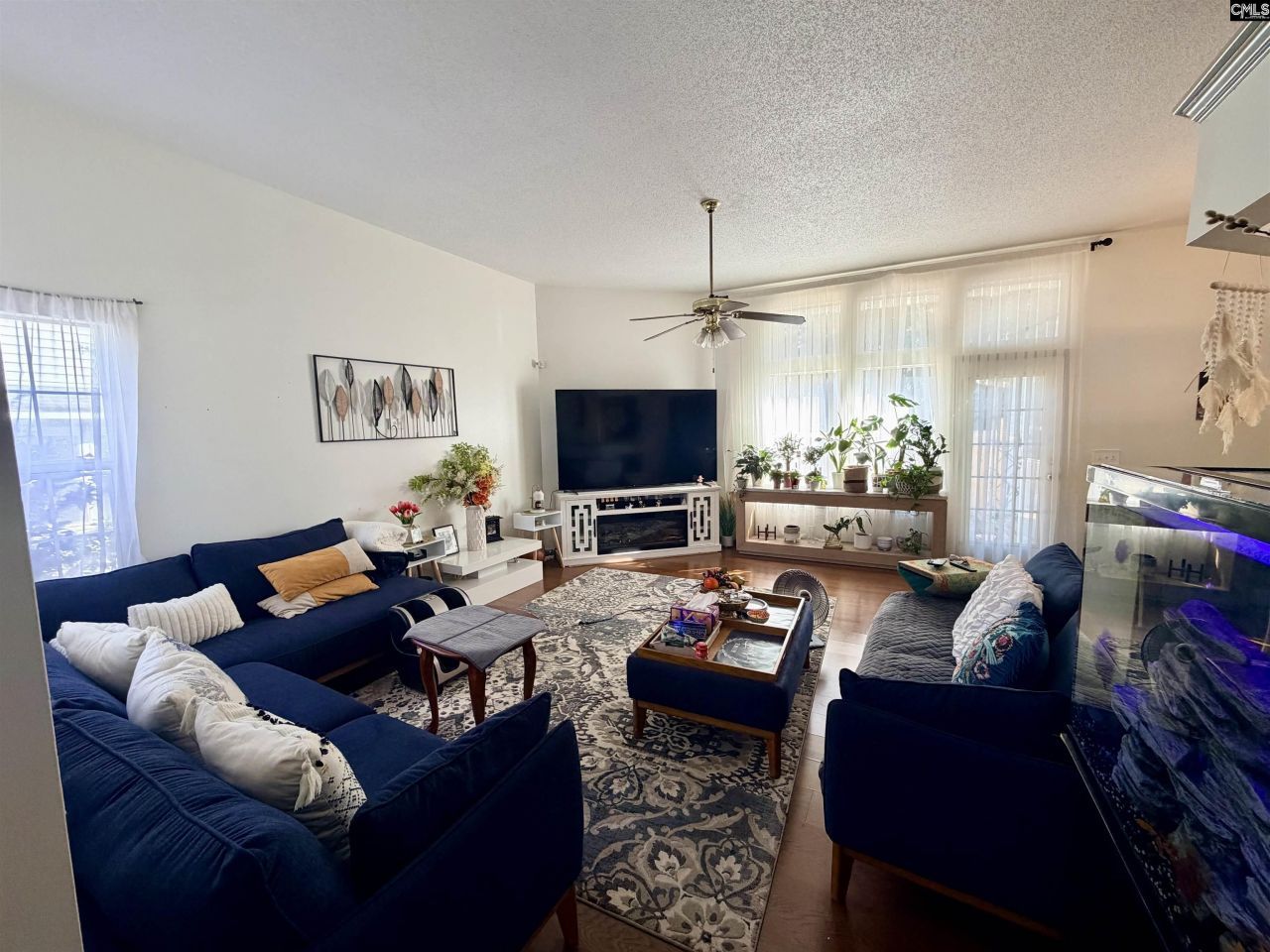 113 Chippenham Circle  Photo 8