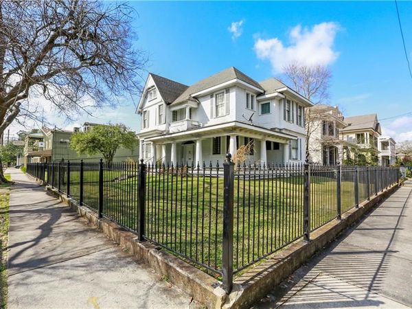 2701 PRYTANIA Street, New Orleans, LA 70130