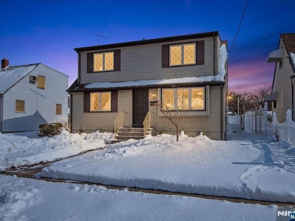 12 Mill Street, ELMWOOD PARK, NJ 07407