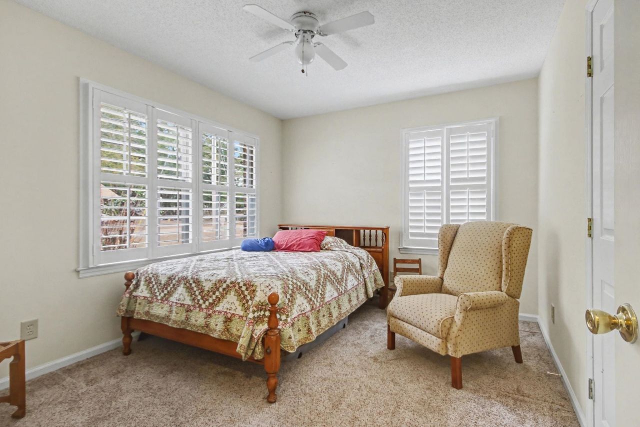 2713 Rion St. Photo 12