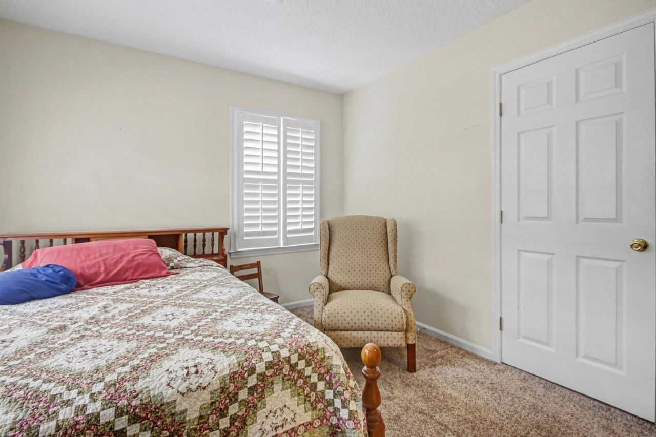 2713 Rion St. Photo 13