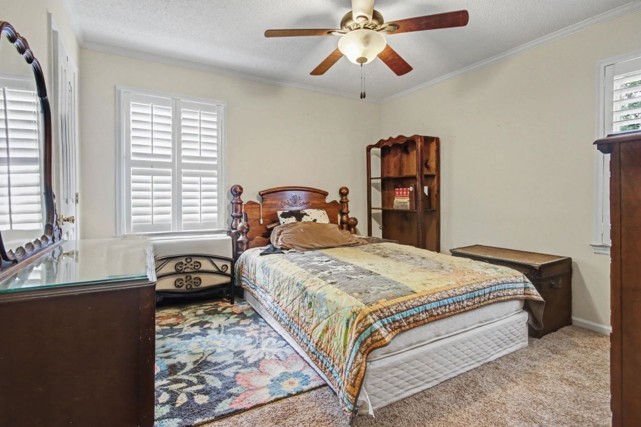 2713 Rion St. Photo 16