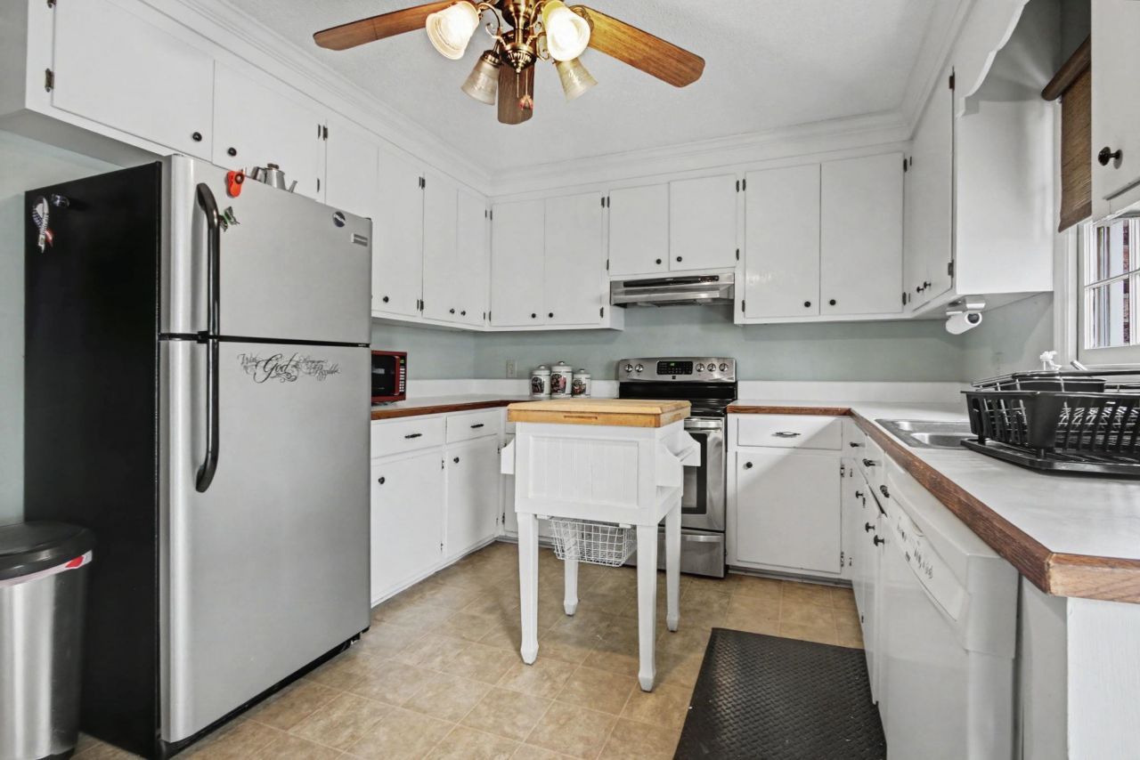 2713 Rion St. Photo 17