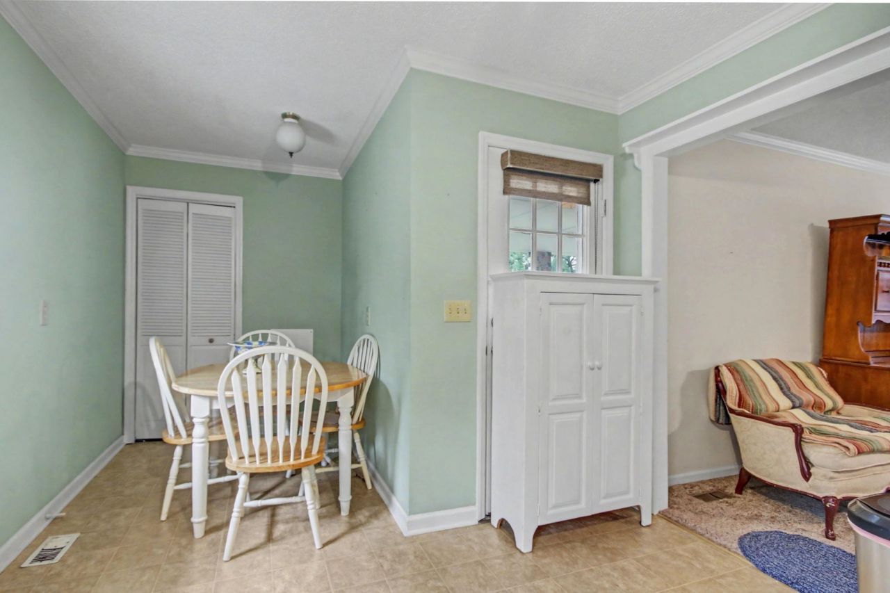 2713 Rion St. Photo 21