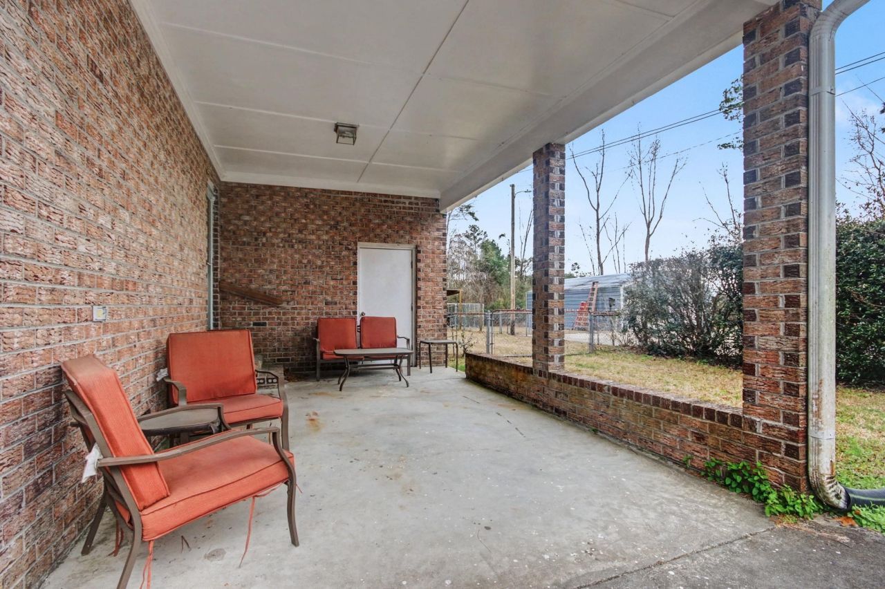 2713 Rion St. Photo 31