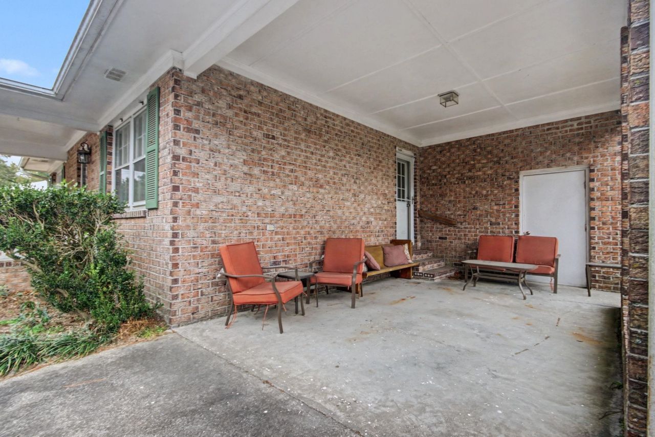 2713 Rion St. Photo 32