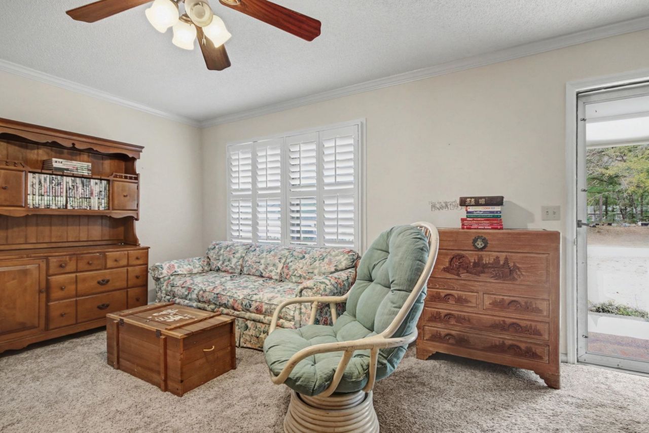 2713 Rion St. Photo 8