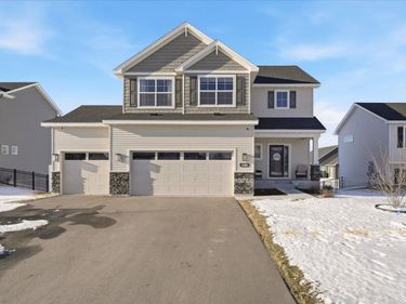 1486 Oak Ridge Street, Hanover, MN 55341