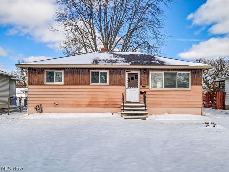 15424 Holland Road, Brook Park, OH 44142 Photo 1